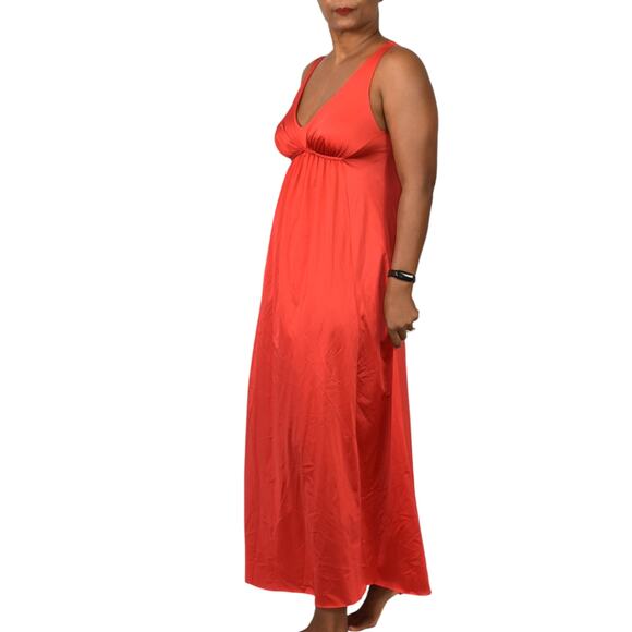 Vintage Vanity Fair Silky Red Nightgown 70s Nylon Goddess Long Maxi Lingerie XS - Picture 10 of 16